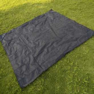 Nepromokavá pikniková deka s pláštěnkou - černá