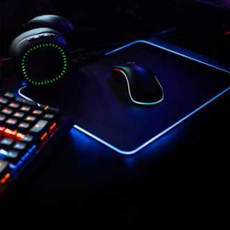 Herní podložka pod myš a klávesnice pro hráče RGB LED...